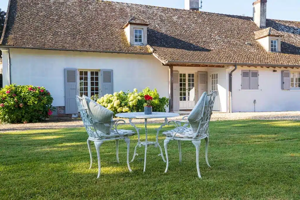 maison de campagne avec son jardin en Bourgogne