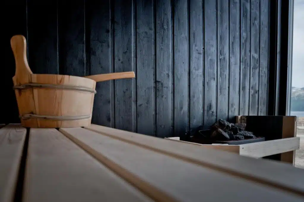 sauna panoramique pour un moment de détente au Aera Nord Panorama Glass Lodge