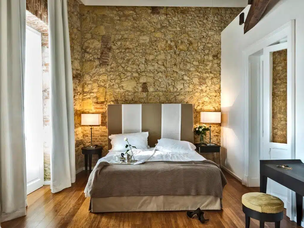 chambre de charme dans un petit hôtel de Cagliari